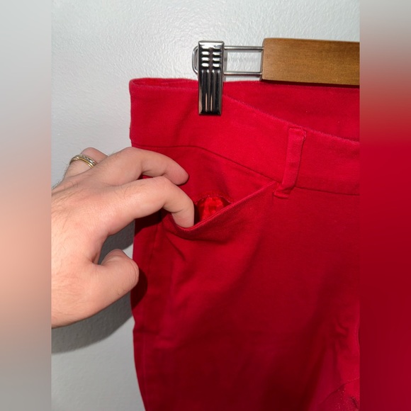 Pre-Owned Size 8 Regular Old Navy Pixie Mid Rise Robbie Red Pants - Picture 5 of 11
